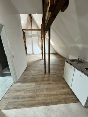 Charmante 1-Zimmer-Dachgeschosswohnung in Siegen – Kernsanierung 2024!