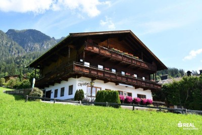 Alpbach – Elegante 3 Zimmer Wohnung mit großem Sonnenbalkon im Zentrum