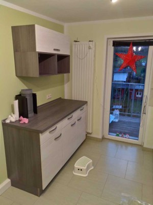 Attraktive und modernisierte 3-Raum-DG-Wohnung mit gehobener Innenausstattung mit EBK in Gera
