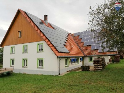 Ab 01.11.2024 zur Miete - Freundliches Bauernhaus mit 2 Stellplätzen und herrlicher Aussicht!