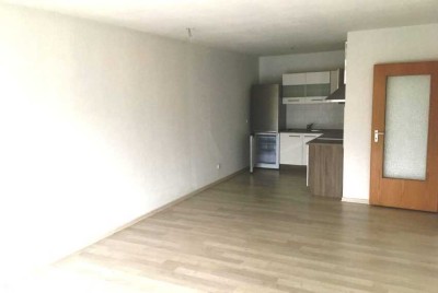 2-Raum | Limbach-O. | Große Junggesellenwohnung, auch für Zwei!