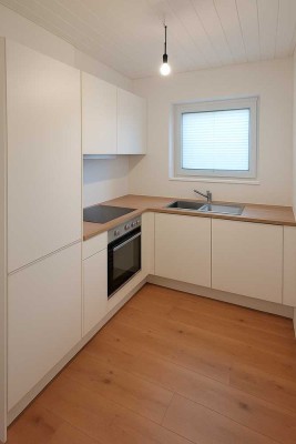 2-ZKB Dachgeschosswohnung mit Balkon in ruhiger Lage