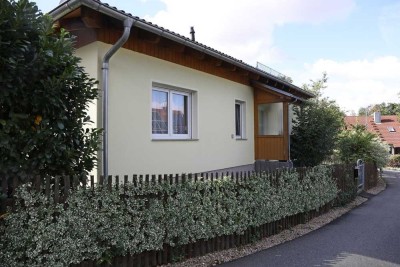 Einfamilienhaus im Bungalowstil mit schönem Grundstück
