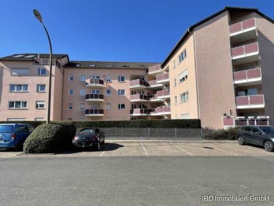 Großzügige, helle 2-Zimmer-Wohnung 
mit Einbauküche und einladendem
Sonnenbalkon zum Chillen