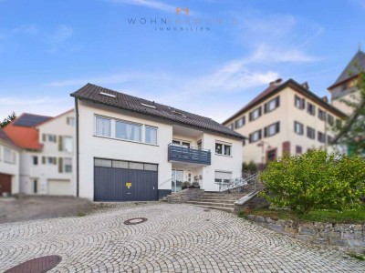 Einfamilienhaus mit Garten, Garage &  separater Wohnung