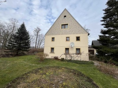 Geräumiges und modernisiertes 10-Zimmer-Haus in Großröhrsdorf