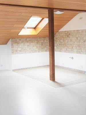 Ansprechende und gepflegte 3-Zimmer-DG-Wohnung in Hünstetten