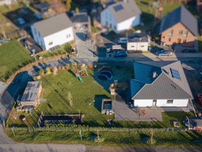 Neubau-Bungalow auf großem Grundstück mit Weitblick!