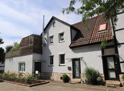 Wohnen und Vermieten unter einem Dach mit Charakter und Potenzial - Fachwerk trifft Funktion
