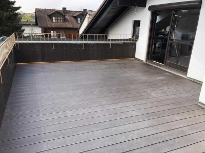 Traumhafte helle 2-Zimmer-Dachterrassenwohnung mit 25m² Dachterrasse in ruhiger Lage