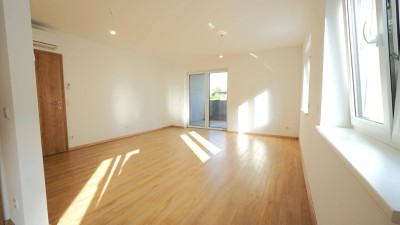 3 moderne Neubauwohnungen mit PV-Anlage, Garage &amp; Balkon
