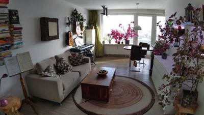 Helle 1-Zimmer Wohnung im 13. OG mit Balkon in München-Solln (mit spitzen Ausblick über die Stadt!)