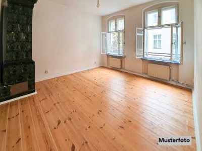 4-Zimmer-Altbau-Wohnung im Außenbereich