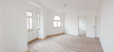 Helle gemütliche, zentral gelegene 4 Zimmer Altbauwohnung
