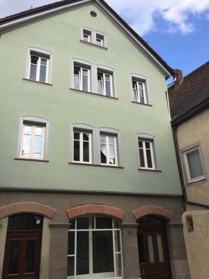 Freundliches und saniertes Altbau 5-Zimmer-Haus zur Alleinnutzung mit 2 Balkonen