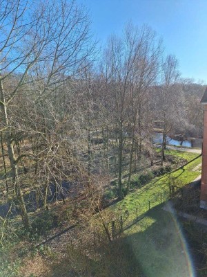 2 Zimmer Dachgeschosswohnung mit Lift und Blick auf den Fleet / Bürgerpark im Weidedammviertel