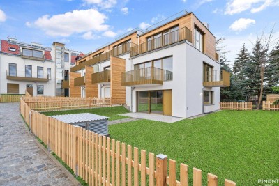 FAMILIENHOFHAUS MIT GARTEN im ERSTBEZUG