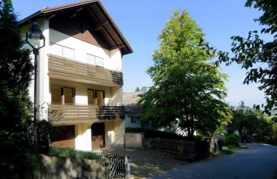Zentral - Geräumig - Ruhig - von privat: Einfamilienhaus mit Einliegerwohnung