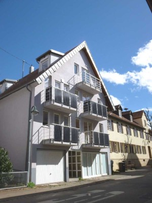 Gepflegtes 6 Familienhaus mit kleiner Gewerbefläche !