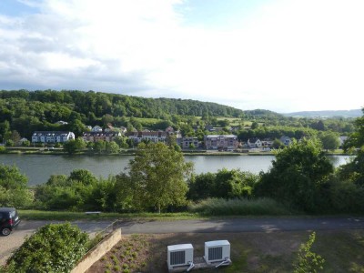 Unverbaubarer Moselblick - Moderne altengerechte Wohnung im Energiesparhaus Palzem