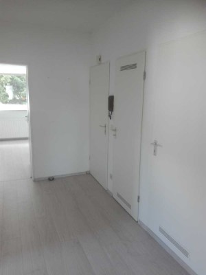 Gemütliche renovierte lichtdurchflutete 2,5-Zimmer-Wohnung mit modernem Komfort -direkt einziehen-