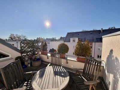 Frei werdende 3-Zimmer-Dachgeschosswohnung mit Südterrasse unweit des Großen Gartens