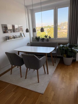 Stilvolle, sanierte 2,5-Zimmer-Wohnung mit luxuriöser Innenausstattung in Wuppertal