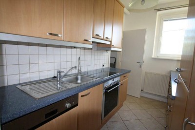 ruhige, helle 2- Zimmerwohnung im 1. Stock in perfekter Lage (hofseitig)