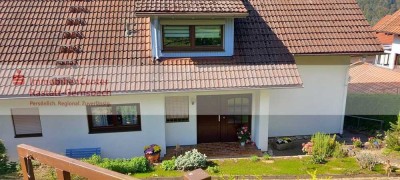 Zweifamilienhaus mit toller Lage und Aussicht in Forbach-Langenbrand!