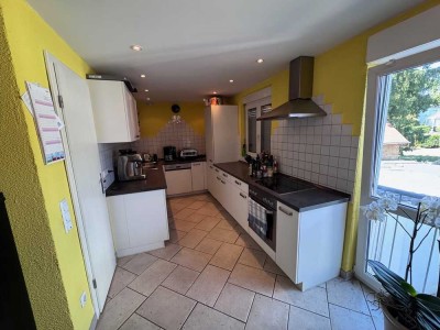 Lichtdurchflutete, geräumige 5-Zimmer-Wohnung mit Terrasse in Friedrichsdorf-Köppern