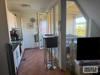 Süßes 2 Zimmer-DG-Apartment mit Fahrstuhl