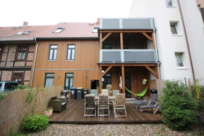 Individuelle 1,5-Zimmer-Wohnung mit Balkon zu mieten!