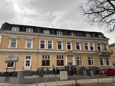 Geräumige, exklusive 6-Zimmer-Dachgeschosswohnung mit geh. Innenausstattung in Hamburg Bahrenfeld