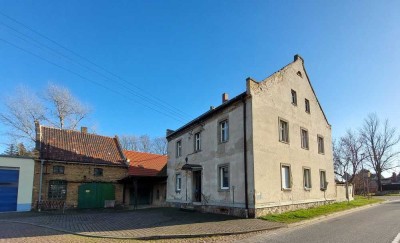 Historisches Wohnhaus und ehemalige Schmiede als Einzeldenkmal in 06188 Landsberg OT Zwebendorf