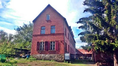 Bei Teuchern -  (T)RAUM ZUR ENTFALTUNG ! Imposantes, solides Klinker-MFH / EFH