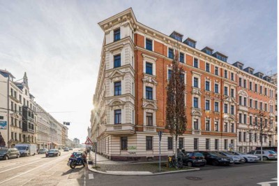 freistehende 3-Raum-Eigentumswohnung * Galerie * EBK inkl. * Gründerzeitdenkmal im Süden *