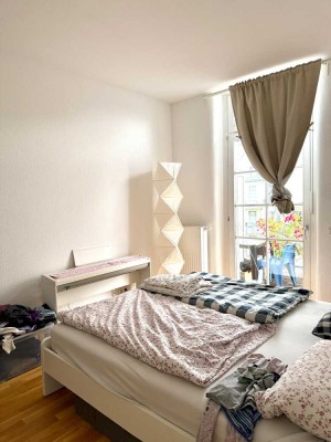 Geschmackvolle, sanierte 1,5-Zimmer-Wohnung mit Balkon und Einbauküche in Mainz