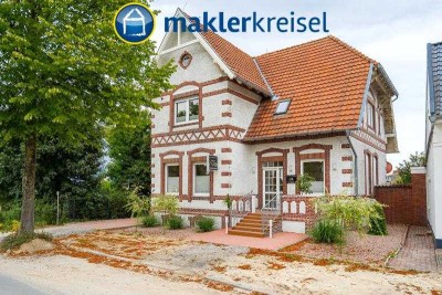 Bärenstadt Esens: Wohnen und / oder Arbeiten in einer repräsentativen Stadtvilla!