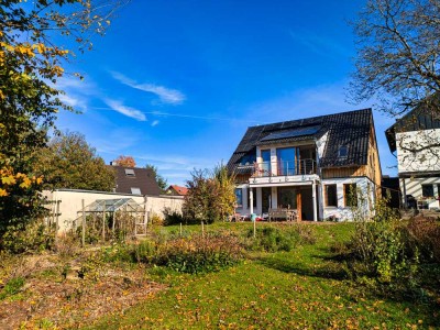 Freistehendes Einfamilienhaus mit Sonnengarten in Oberpleis! 132qm, 2 Bäder, Parkett, PV-Anlage...!