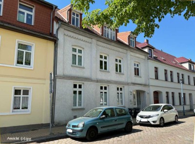 BUSCH-IMMOBILIEN ~ Erstbezug nach Sanierung - Wohnung mit Einbauküche & Hofnutzung!