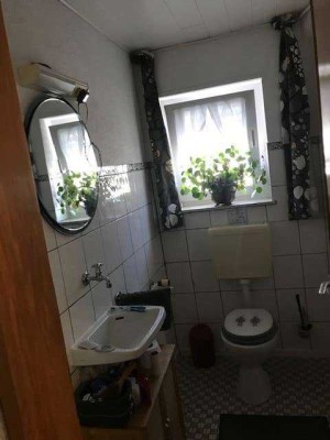 3-Zi-Wohnung mit Balkon, Garten, 2 große Kellerräume und Garage in Westheim von Privat