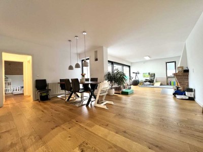 Ihr Rückzugsort mit Stil – Großzügige 3-Zimmer-Wohnung mit Kamin, Balkon & Garage in Hagenbach