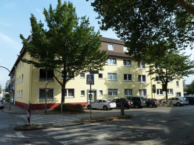 Nähe Folkwang Museum und Rüttenscheider Strasse. Erstbezug nach Sanierung.
