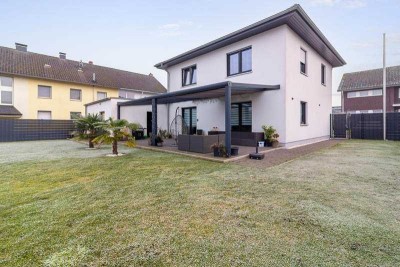 Einziehen und Wohlfühlen! – Moderne Stadtvilla mit Garage und Garten in Beckum