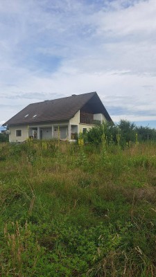 Familienhaus mit 1714m² Grundstück erweiterbar auf 2613m²