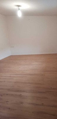 Ab 01.01. Schöne 2 Zimmerwohnung mit Elektroheizung