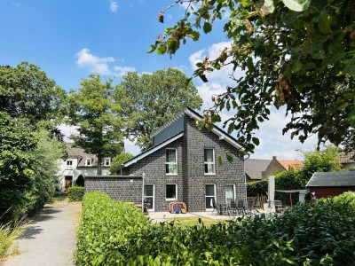 Neuwertiges Haus mit 4 Zimmern und eigenem Garten