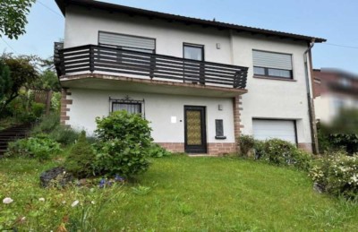 Sofort verfügbar - Schönes Anwesen  mit herrlicher Aussicht in Überherrn-OT