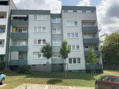 4-Zimmer-Wohnung mit modernisiertem Bad sucht Sie!