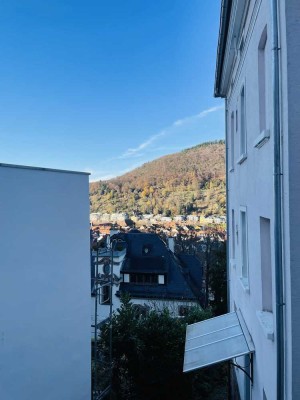 Bestlage am Heidelberger Schloß: modernisierte 3ZKB mit Balkon und Blick über die Altstadt